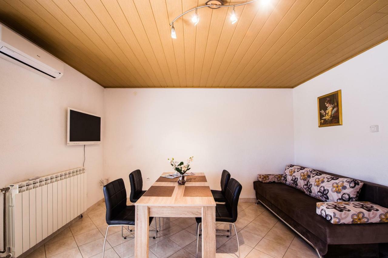 Apartmani Mila Подстрана Екстериор снимка